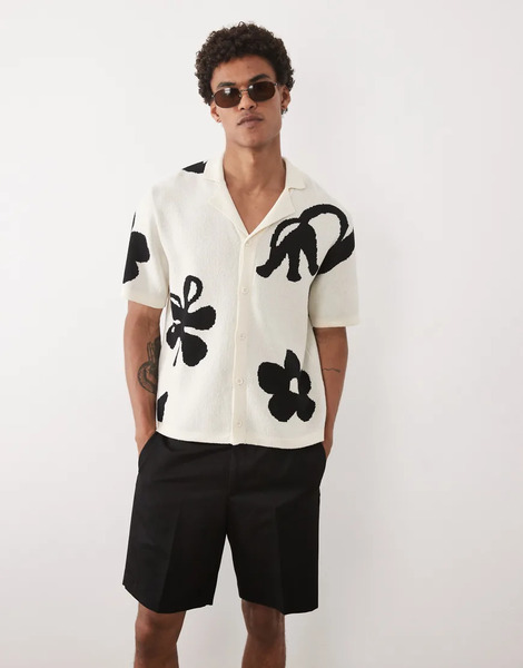  Asos Design Relaxed Knit All Over Flower Graphic Camp Collar Button Up Polo Shirt In Ecru And Black-white 