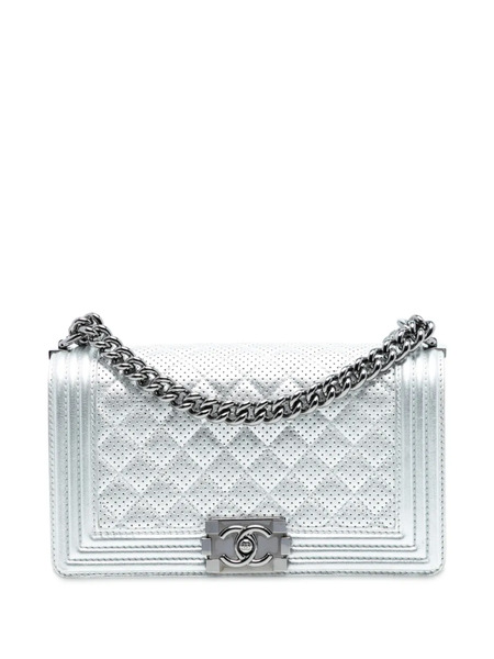  Chanel Pre-owned 2014 Old Medium Quilted Perforated Metallic Lambskin Boy Flap Crossbody Bag - Silver 