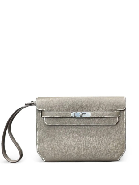  Hermès Pre-owned 2024 Etoupe Kelly Depeches 25 Etoupe Togo Clutch Palladium Hardware Clutch Bag - Neutrals 